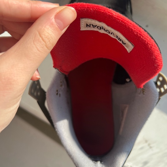 Air Jordan Retro 4 Gs Breds - Picture 5 of 10